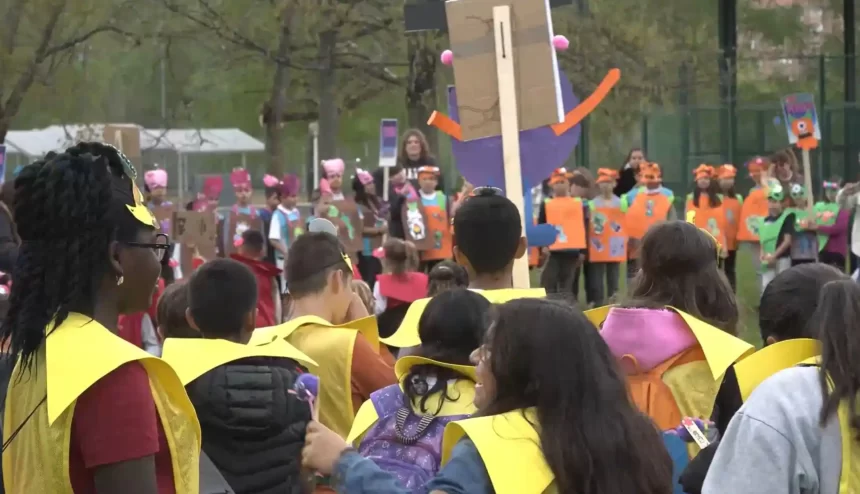 130 niños y niñas disfrutan del campamento urbano de Semana Santa organizado por COworkids en el Complejo Deportivo de Aranzadi
