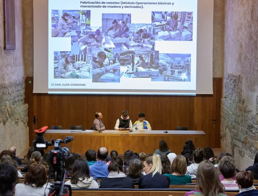 Escolares de seis centros han estado trabajando este semestre en el desarrollo de proyectos de Aprendizaje Servicio en distintos barrios de la ciudad