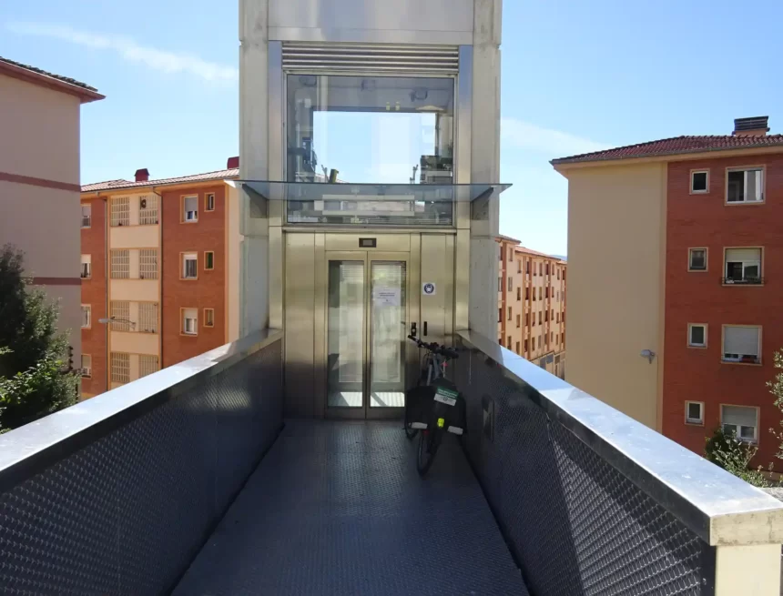 Pamplona prevé destinar 6,5 millones de euros para el mantenimiento de edificios y viviendas municipales en los próximos tres años