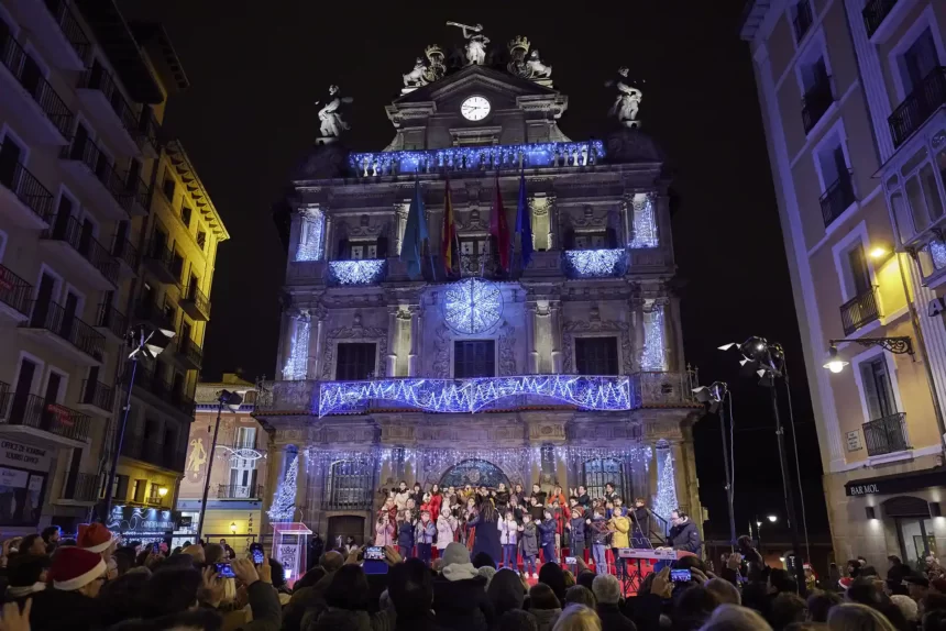 Aprobada la licitación del contrato para la iluminación y decoración navideña, que incrementa un 68% su presupuesto hasta llegar a los 363.000 euros