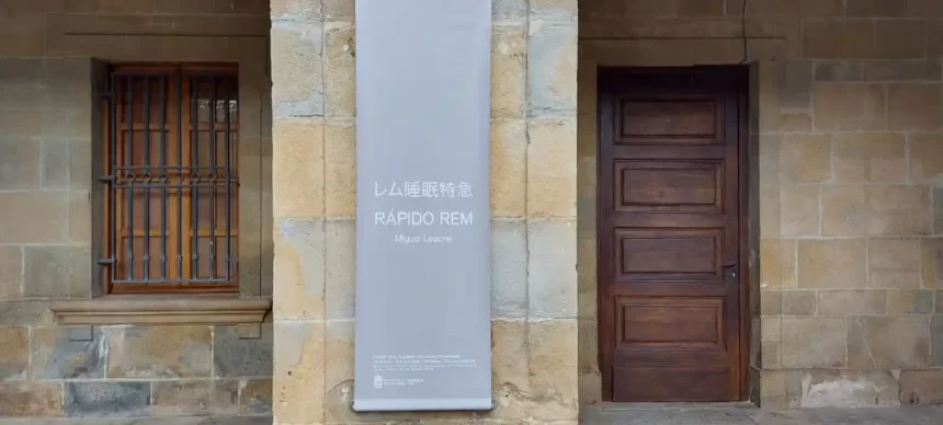 rapido-rem El Polvorín de la Ciudadela exhibe ‘RÁPIDO REM’, de Miguel Leache, una reflexión en torno al transporte público y su influencia en el sueño