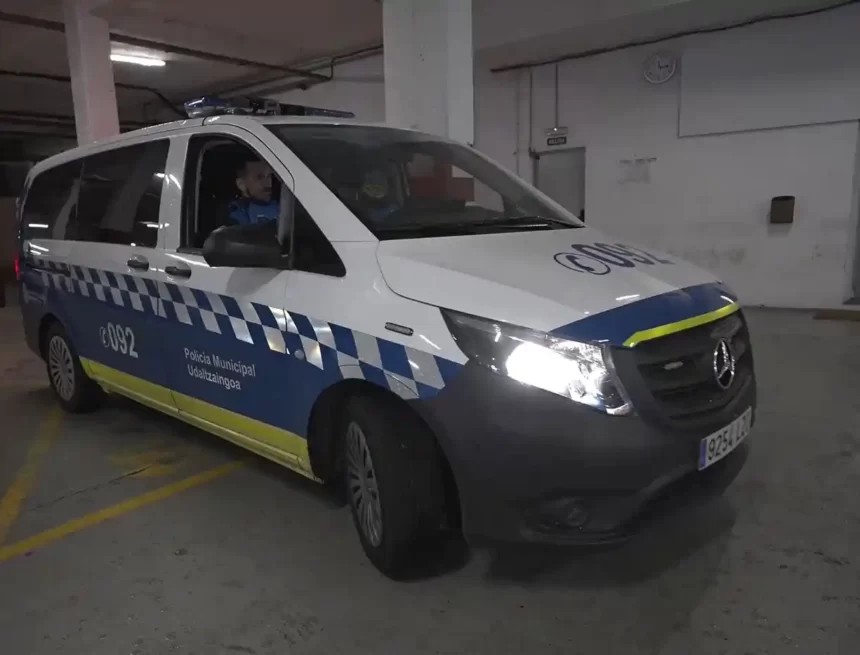 policía
