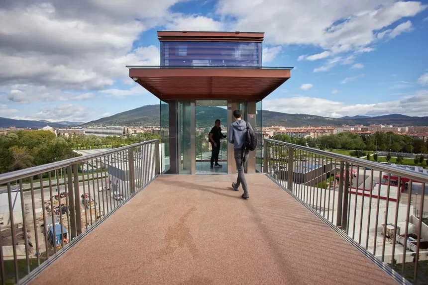 ascensor trinitarios