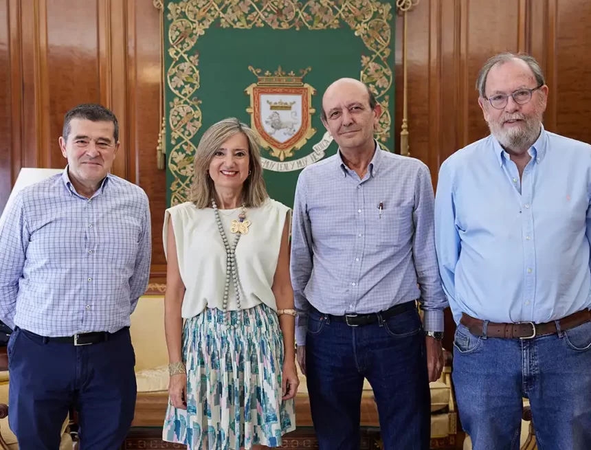 La alcaldesa de Pamplona se reúne con el Colegio de Ingenieros de Caminos, Canales y Puertos de Navarra