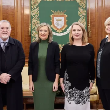 La alcaldesa Cristina Ibarrola recibe a la embajadora de la República de Polonia, Anna Sroka