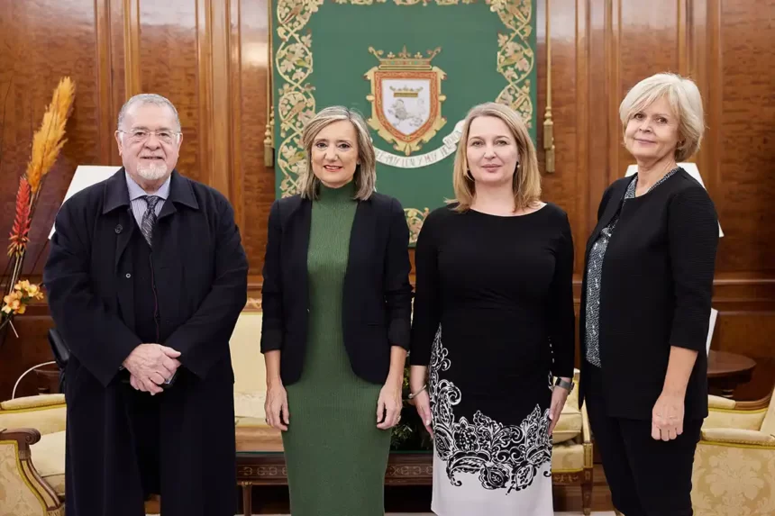 La alcaldesa Cristina Ibarrola recibe a la embajadora de la República de Polonia, Anna Sroka