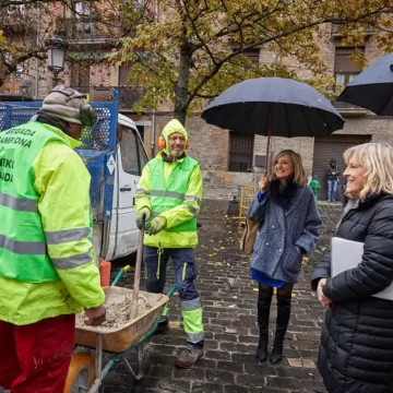 El Ayuntamiento pone en marcha la Brigada Pamplona para dar respuesta inmediata a los avisos ciudadanos sobre desperfectos en mobiliario, alumbrado y limpieza