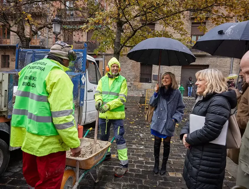 El Ayuntamiento pone en marcha la Brigada Pamplona para dar respuesta inmediata a los avisos ciudadanos sobre desperfectos en mobiliario, alumbrado y limpieza