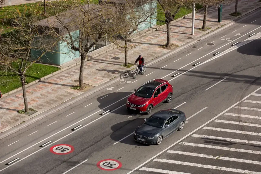 avenida_bayona_30_carril_bici carril bici