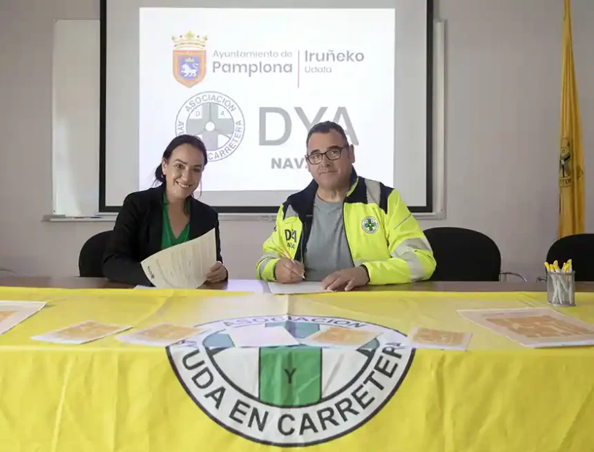 firma convenio DYA