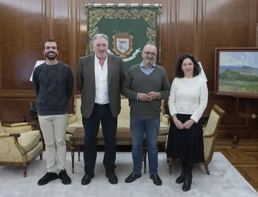 reunión director museo ciencia