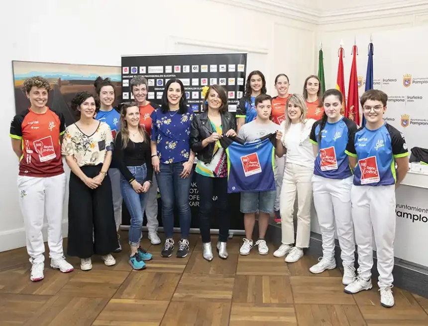 pelota femenino San Fermín