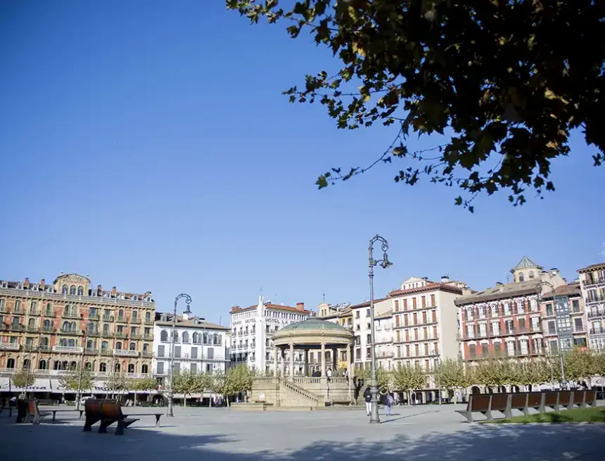 rehabilitación casco antiguo plaza castillo