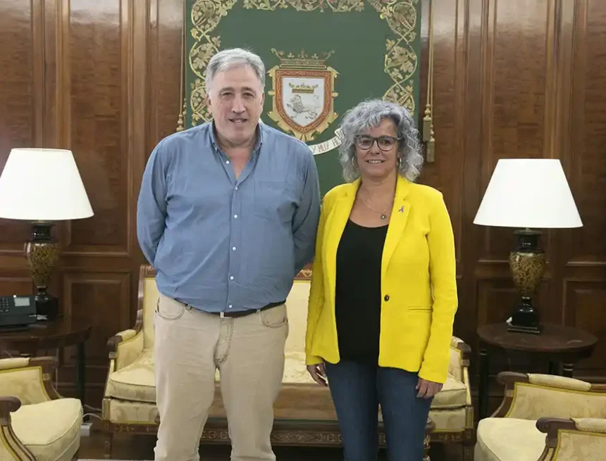 reunión alcaldesa burlada
