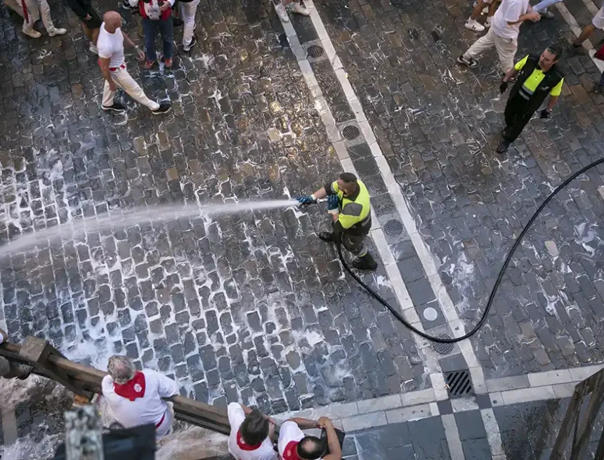 limpieza sanfermines