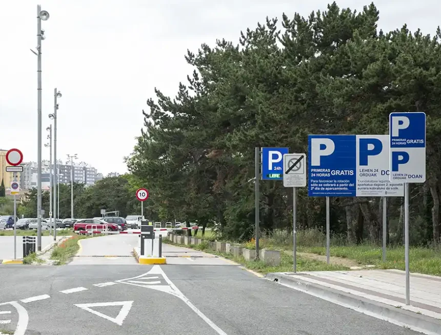 PARKING DISUASORIO MENDEBALDEA BIBIOTECA GENERAL