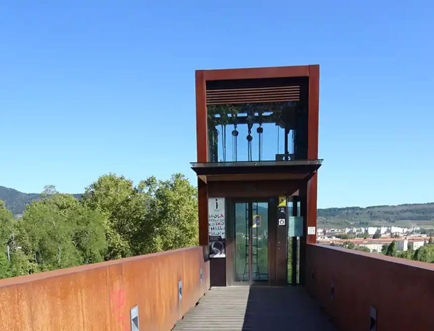 ascensor media luna