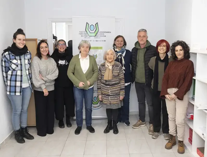 firma pacto de las personas mayores