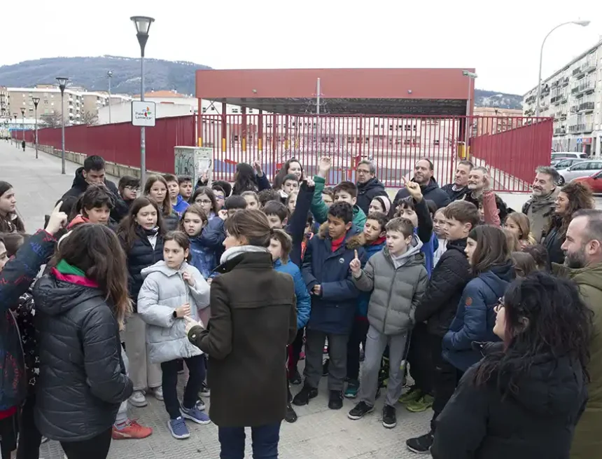 visita comisión caminos colegios Patxi Larrainzar