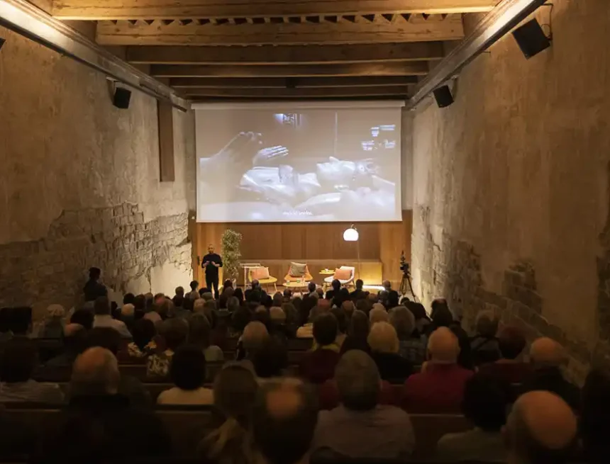 CONFERENCIAS 2100 AÑOS DE CONVIVENCIA