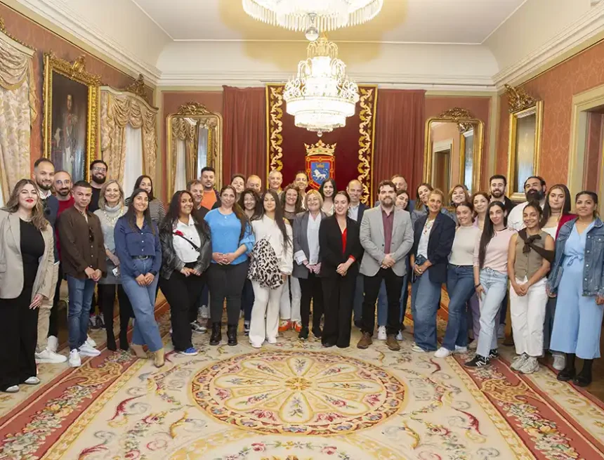 RECEPCIÓN ALUMNADO GITANO DE LA UPNA INTERVENCIÓN SOCIAL