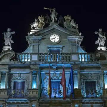 iluminación ayuntamiento azul