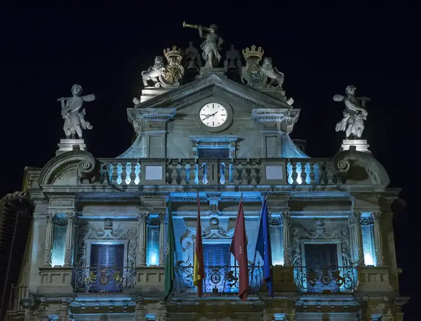 iluminación ayuntamiento azul