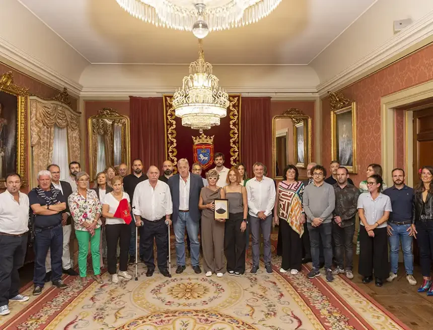 entrega pañuelo a mari ganuza senosiain privilegio union