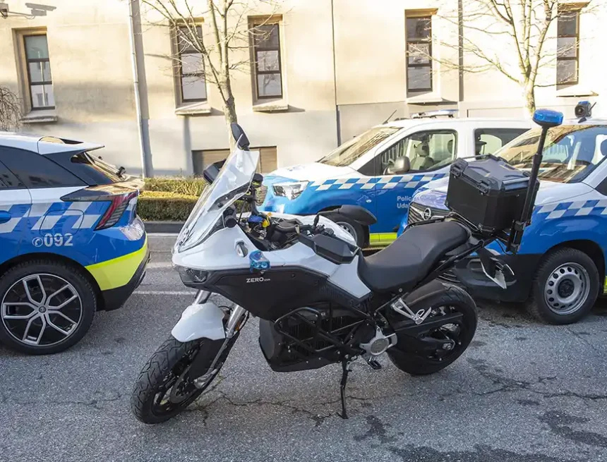 moto policía municipal