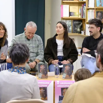 presentación libro librería karrikiri