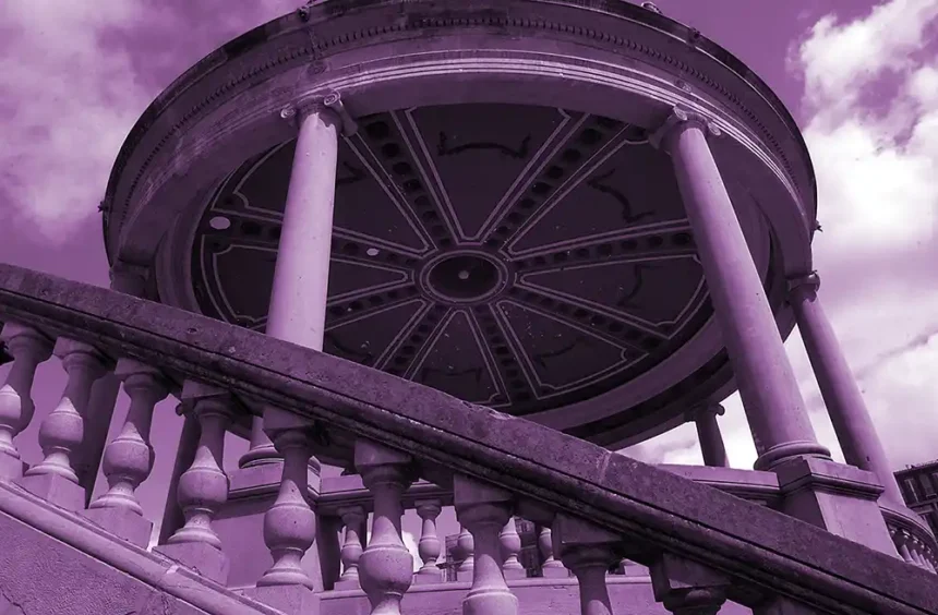 quiosco plaza castillo morado