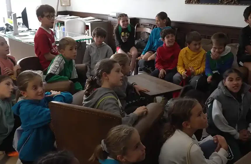 visita estudiantes archivo privilegio