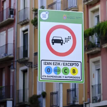 cartel bajas emisiones