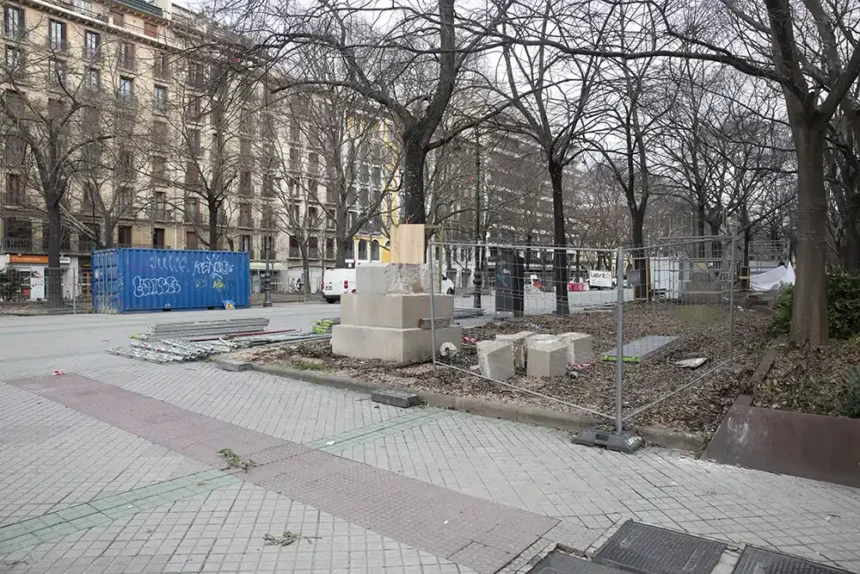 paseo sarasate retirada estatuas