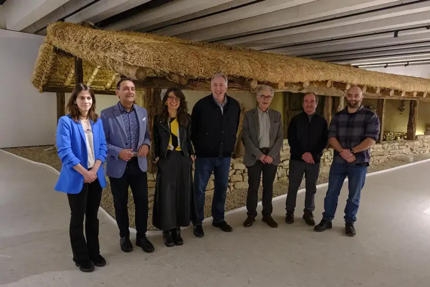 rueda de prensa exposición pamplona2010-civivox pompelo