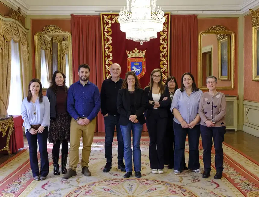 VISITA INTEGRANTES SPARK SALÓN RECEPCIONES